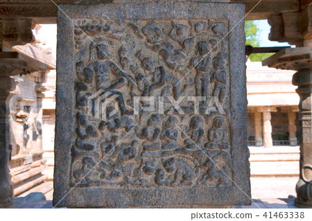 Inner pillars, agra-mandapa, Airavatesvara Temple Inner pillars, agra-mandapa, Airavatesvara Temple 41463338