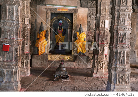 Goddess Perinayaki cell, Airavatesvara Temple 41464132