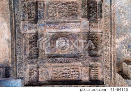 Ceiling pattern with decorative design bands Ceiling pattern with decorative design bands 41464136