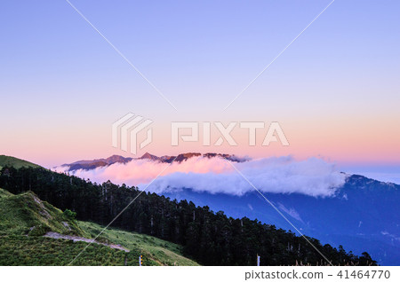 台灣 石門山 合歡山 山陵 山脈 雲海 積雲 剪影 Taiwan Hehuan Mountain 41464770