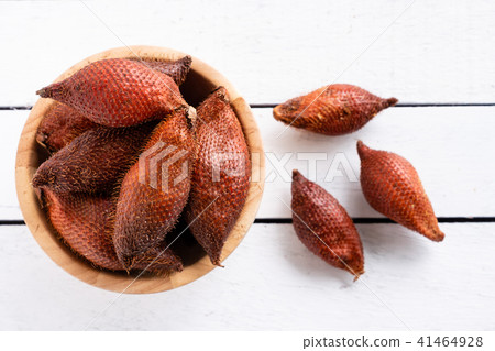 Salak (Salacca zalacca) is a tropical fruit. 41464928