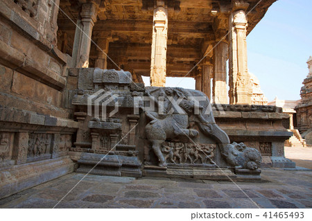 Soldier riding a mythical creature, Darasuram Soldier riding a mythical creature, Darasuram 41465493