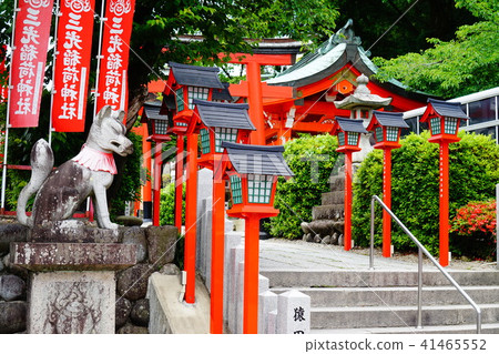 Sanko Inari shrine 41465552