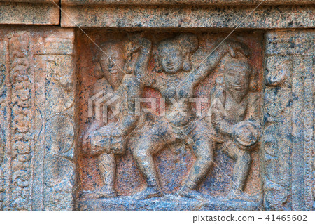 Panel showing scene of dance, Airavatesvara Temple 41465602