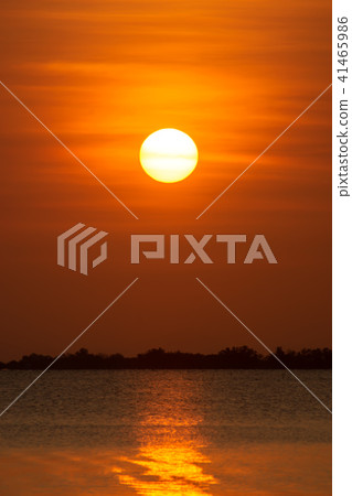 Sunset sky on the lake Sunset sky on the lake 41465986