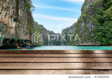 Wood table top on beautiful pileh lagoon 41469494