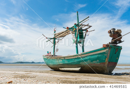 FishingBoat SamRoiYod Beach PrachuapKhiriKhan Thai 41469581