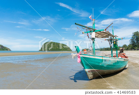 FishingBoat SamRoiYod Beach PrachuapKhiriKhan Thai 41469583