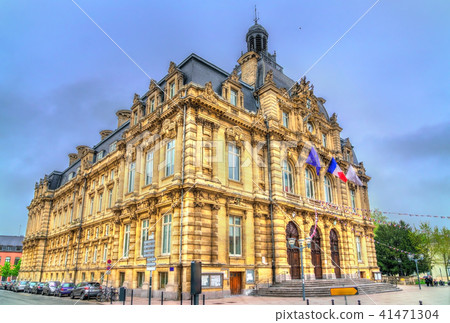 Town hall of Tourcoing, a city near Lille in Northern France 41471304