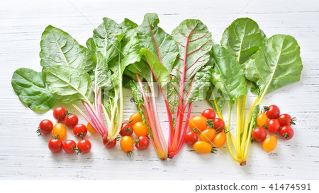 瑞士甜菜和迷你番茄（小番茄）。五顏六色菜的菜的圖像。 41474591