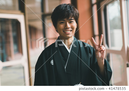畢業典禮 笑容 笑臉 41478535