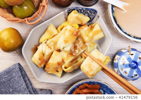 Egg pancake / Chinese omelet Egg pancake / Chinese omelet 41479156
