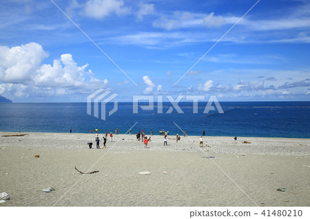 Taiwan Chi Sing beach 41480210