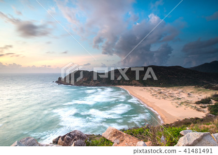 Sunrise in Dai Lanh lighthouse 41481491