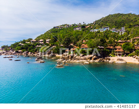 Aerial view of beautiful tropical beach and sea with palm and other tree in koh samui island 41485137
