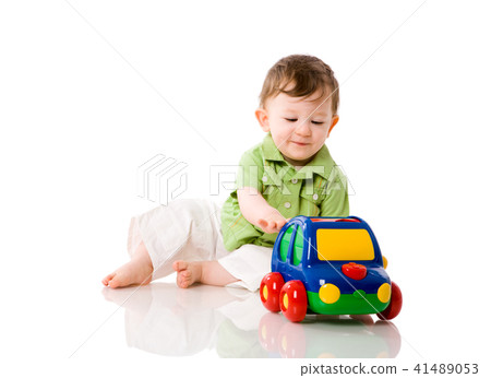 Baby boy playing 41489053