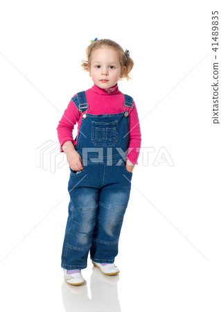 Little girl 41489835