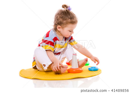 Baby playing Baby playing 41489856