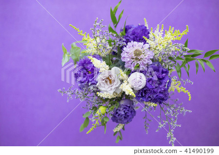 Purple bouquet 41490199