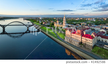 Aerial cityscape of Rybinsk on sunrise 41492586