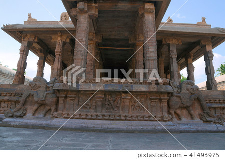 Balustrade decoration of yeli riders motifs Darasu 41493975