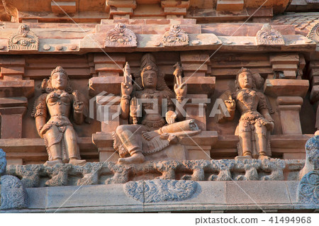 Carvings on Gopura, Deivanayaki Amman shrine 41494968