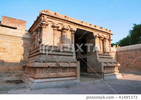 Entrance, Deivanayaki Amman shrine, Darasuram Entrance, Deivanayaki Amman shrine, Darasuram 41495372