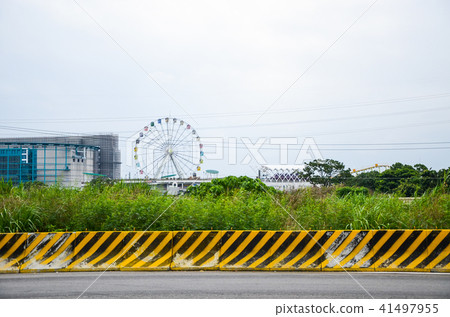 Road, central island, road 41497955