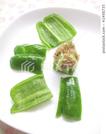 Leave seeds of green peppers clean How to prepare dishes 41498735