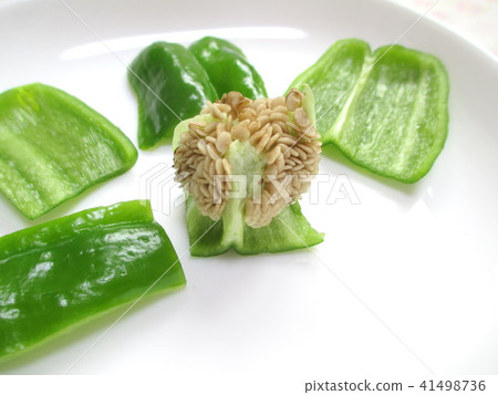 Leave seeds of green peppers clean How to prepare dishes 41498736