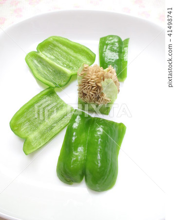Leave seeds of green peppers clean How to prepare dishes 41498741