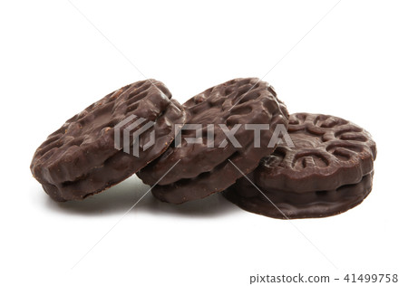 chocolate sandwich cookie isolated 41499758