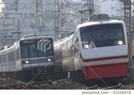 Going through the Tobu Isesaki Line multiple section section, Tobu Limited Express Ryogo Going through the Tobu Isesaki Line multiple section section, Tobu Limited Express Ryogo 41500878