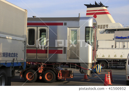 Western Japan Electric Railway Type 9000 (land transport) 41500932