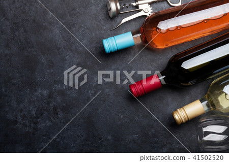 Red, rose and white wine bottles 41502520