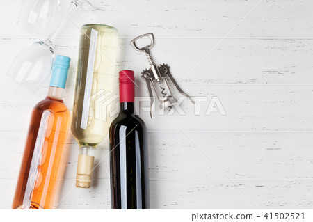 Wine bottles 41502521