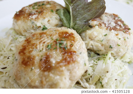 Tyrolean traditional dish, knodel or canederli Tyrolean traditional dish, knodel or canederli 41505128