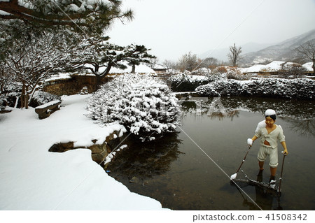 Snow landscape of Nakan-eup castle 41508342