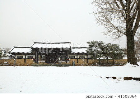 Snow landscape of Nakan-eup castle Snow landscape of Nakan-eup castle 41508364
