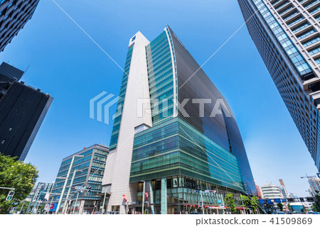 Nihonbashi Station front 41509869