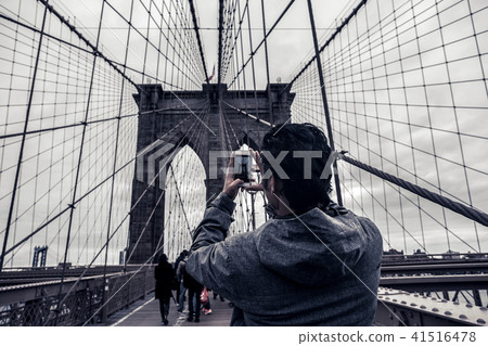Conceptual photography tourist taking picture Conceptual photography tourist taking picture 41516478