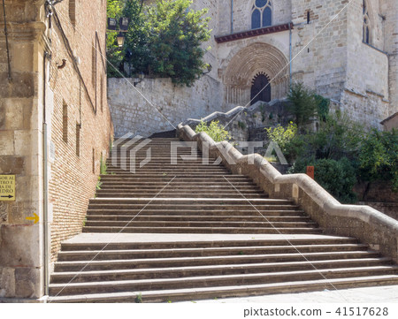 Church of San Pedro - Estella 41517628