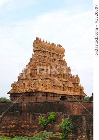 Entrance gopura, Brihadisvara Temple, Tanjore Entrance gopura, Brihadisvara Temple, Tanjore 41520607