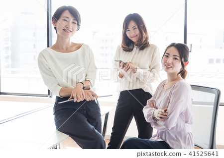 女子組 41525641