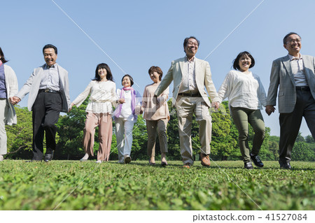 Senior Alumni Club Park blue sky 41527084