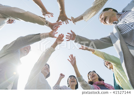 Senior Park Fight Pause Senior Park Fight Pause 41527144