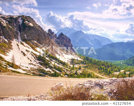 Spring view from road to Tre Cime di Lavaredo 41527654