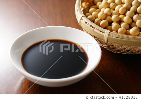 Soy sauce Soy sauce 41528015