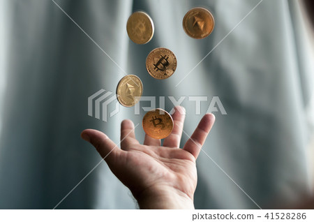golden bitcoin falling golden bitcoin falling 41528286