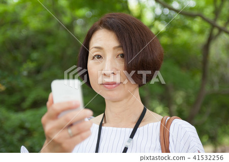 Business female communication smaho Business female communication smaho 41532256
